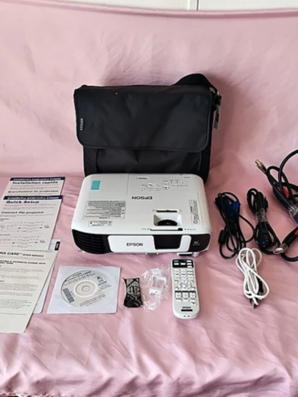 Epson EX5260 LCD Projector w/ Remote, Carry Case & Accessories Tested